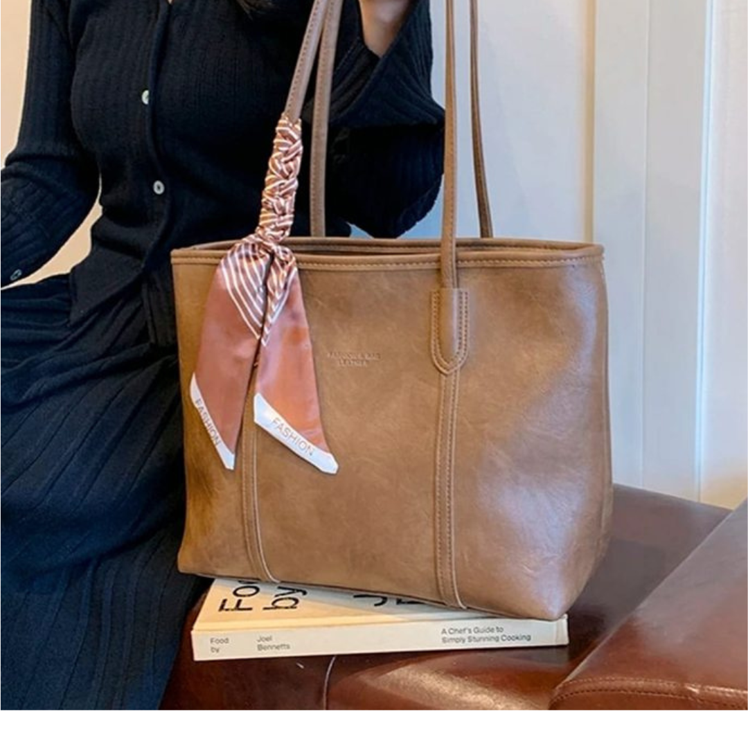 Cartera Tote Clásica con Pañuelo – 35 cm