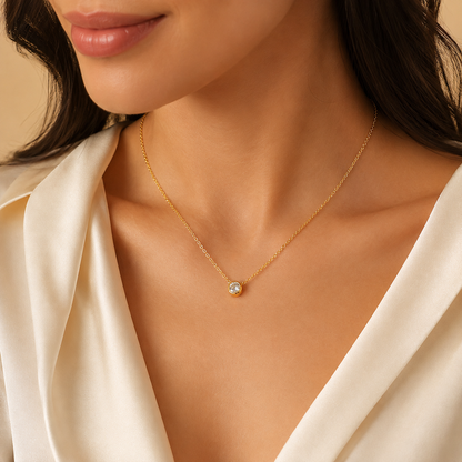 Collar Solitario Dorado – Acero Inoxidable
