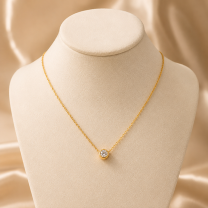 Collar Solitario Dorado – Acero Inoxidable