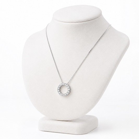 Collar círculo plateado con circonias