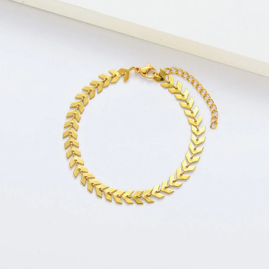 Pulsera dorada Chevron