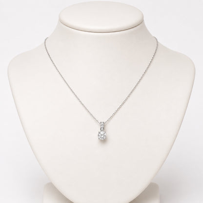 Collar plateado con circonia central